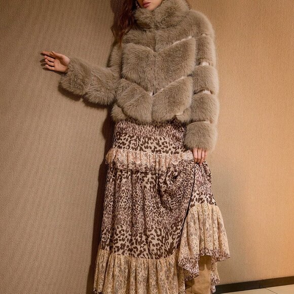 Khaki Casual Women's Stand Collar Ribbed Faux Fur Coat - Picture 5 of 7